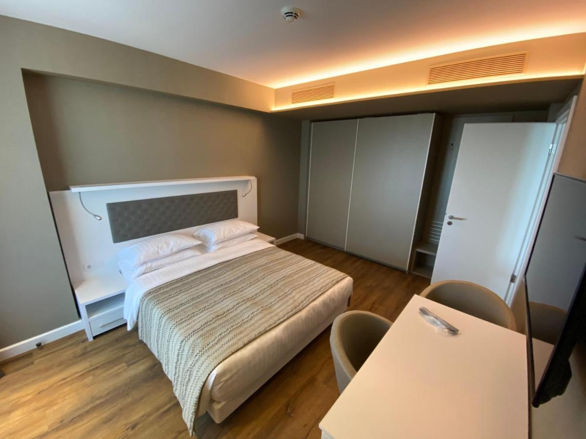 Gq Apartments On First Line Batumi Exterior foto