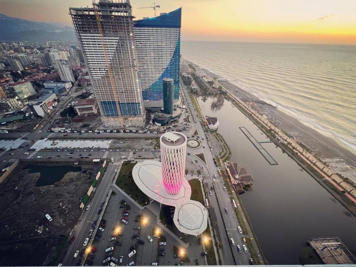 Gq Apartments On First Line Batumi Exterior foto