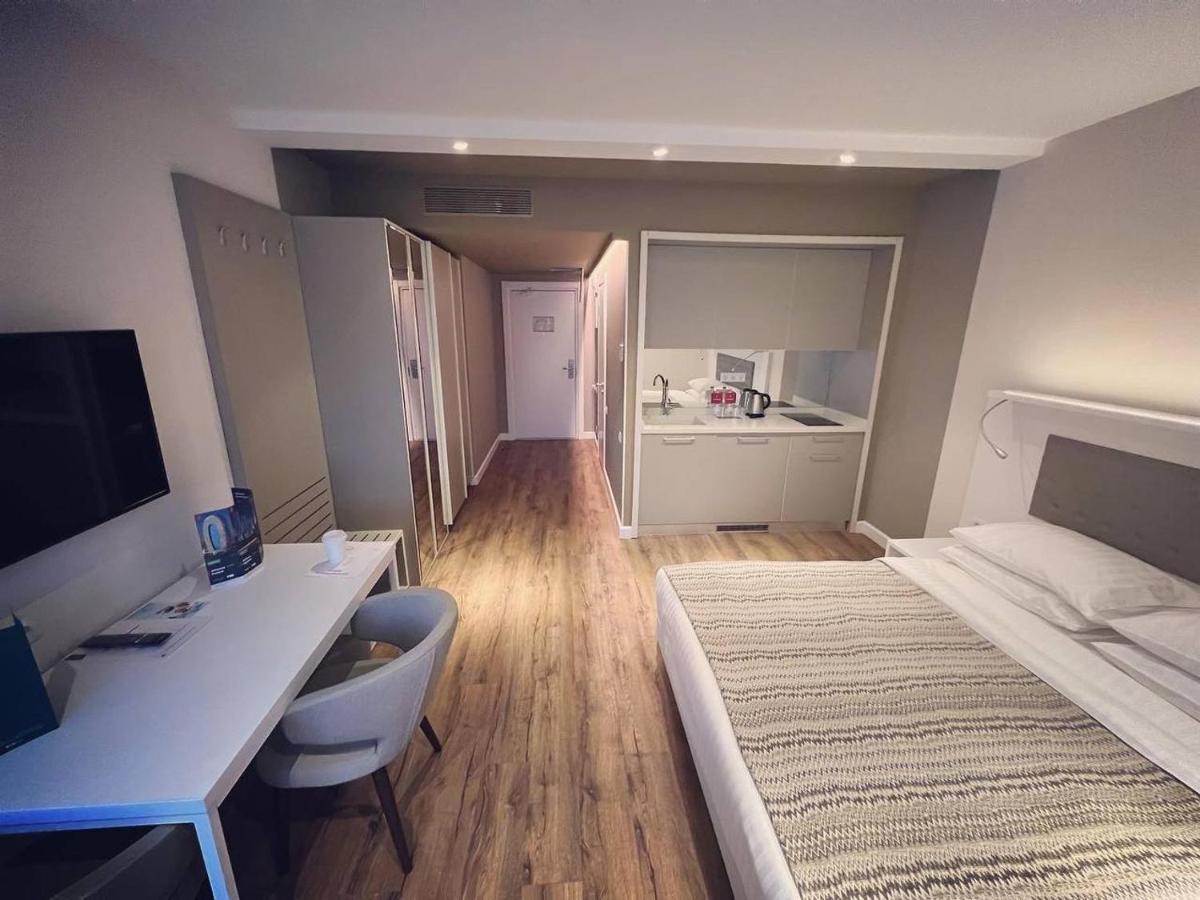 Gq Apartments On First Line Batumi Exterior foto