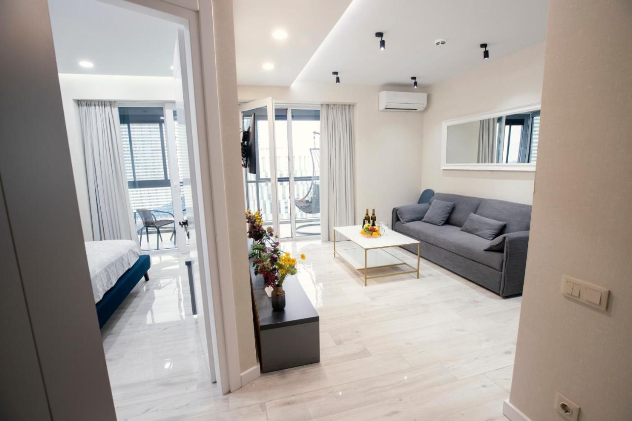 Gq Apartments On First Line Batumi Exterior foto